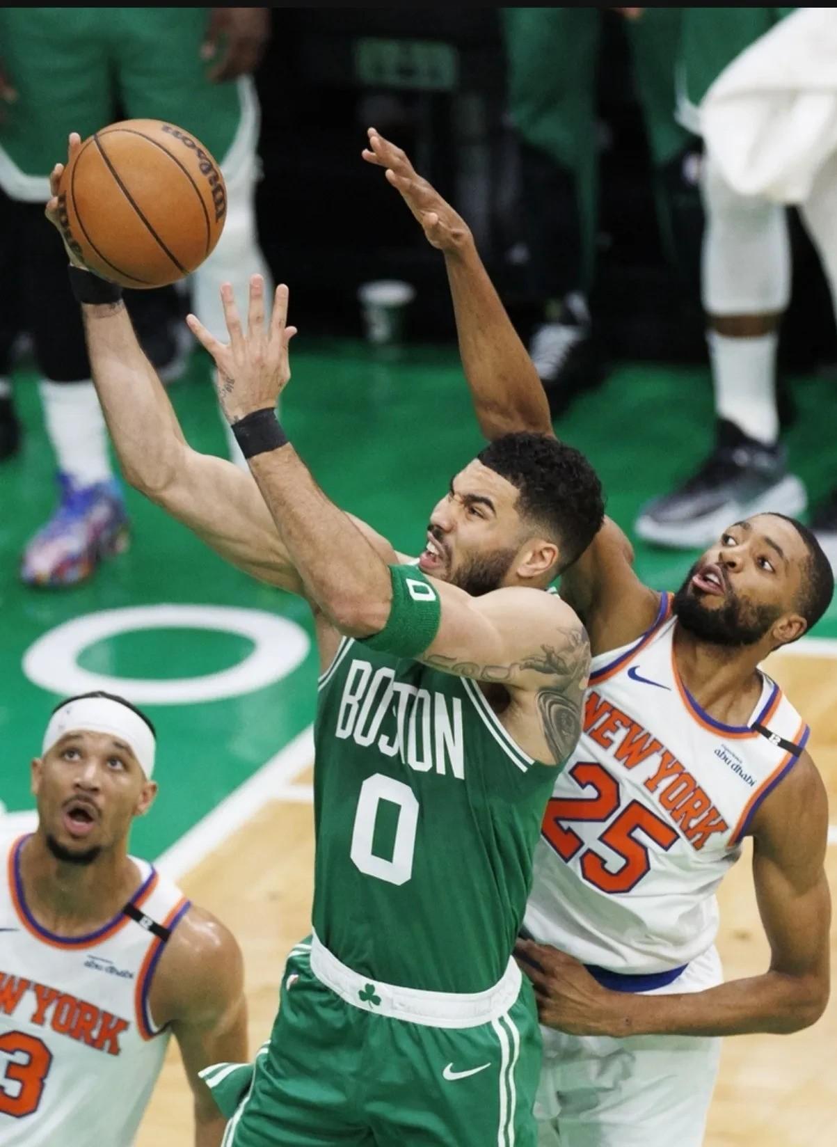 开云-塔图姆意外战胜德国队，出色防守引爆全场！