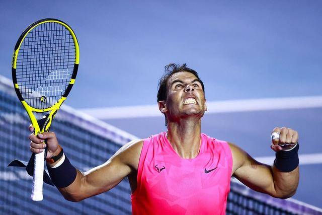 关于费德勒在法国队比赛中出色防守，挺进下一轮引发热议！的信息