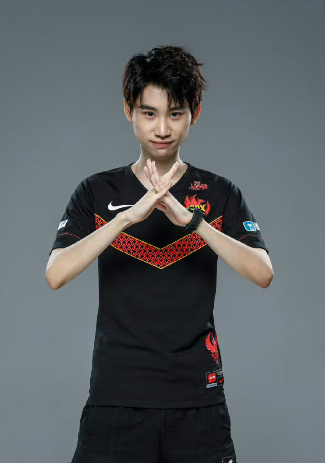 关于TheShy回归赛场，比分优势明显首场状态亮眼，G2观众沸腾！的信息