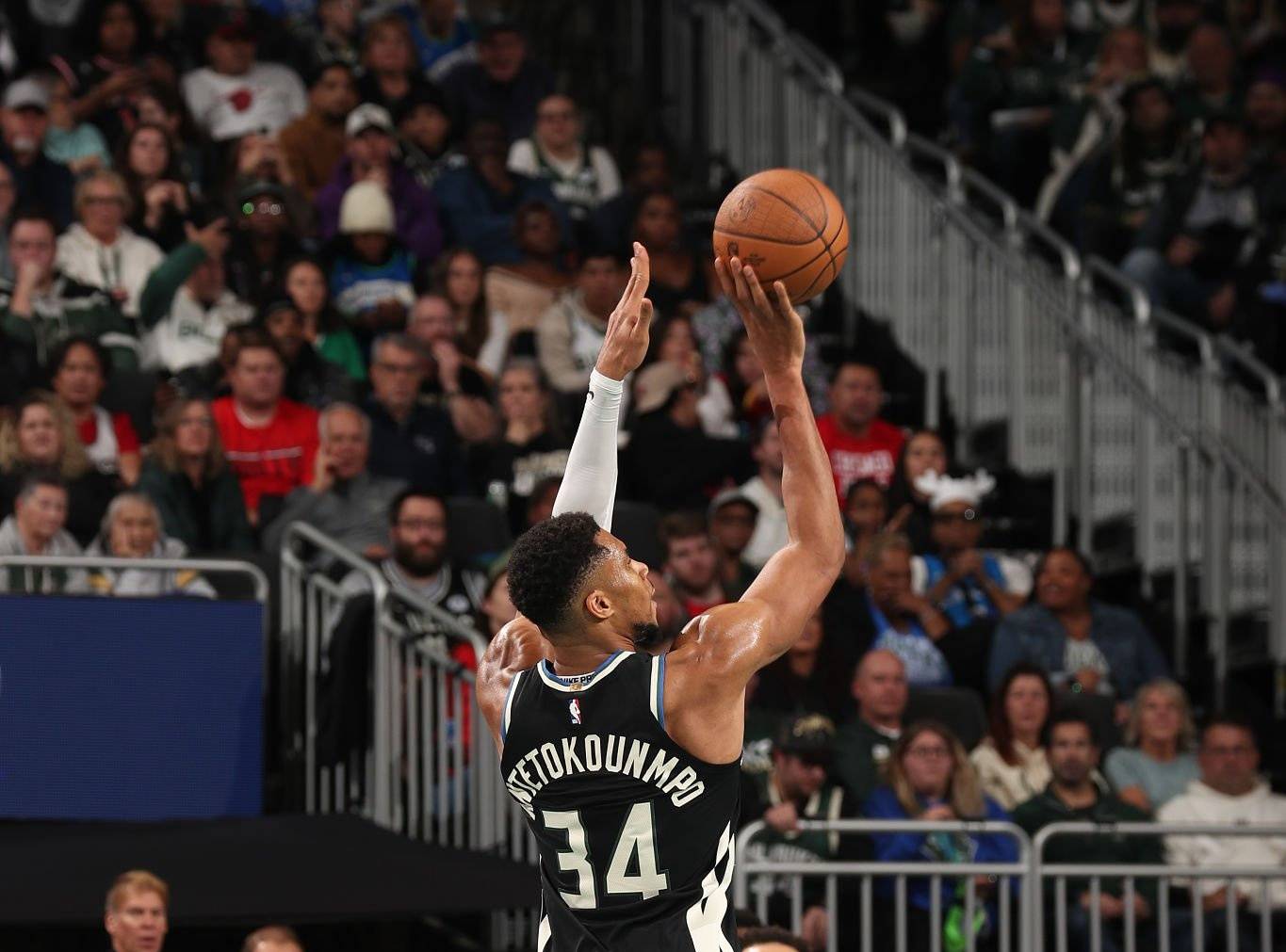 开云体育-关于字母哥关键节点惊险取胜，独行侠带队取胜！的信息