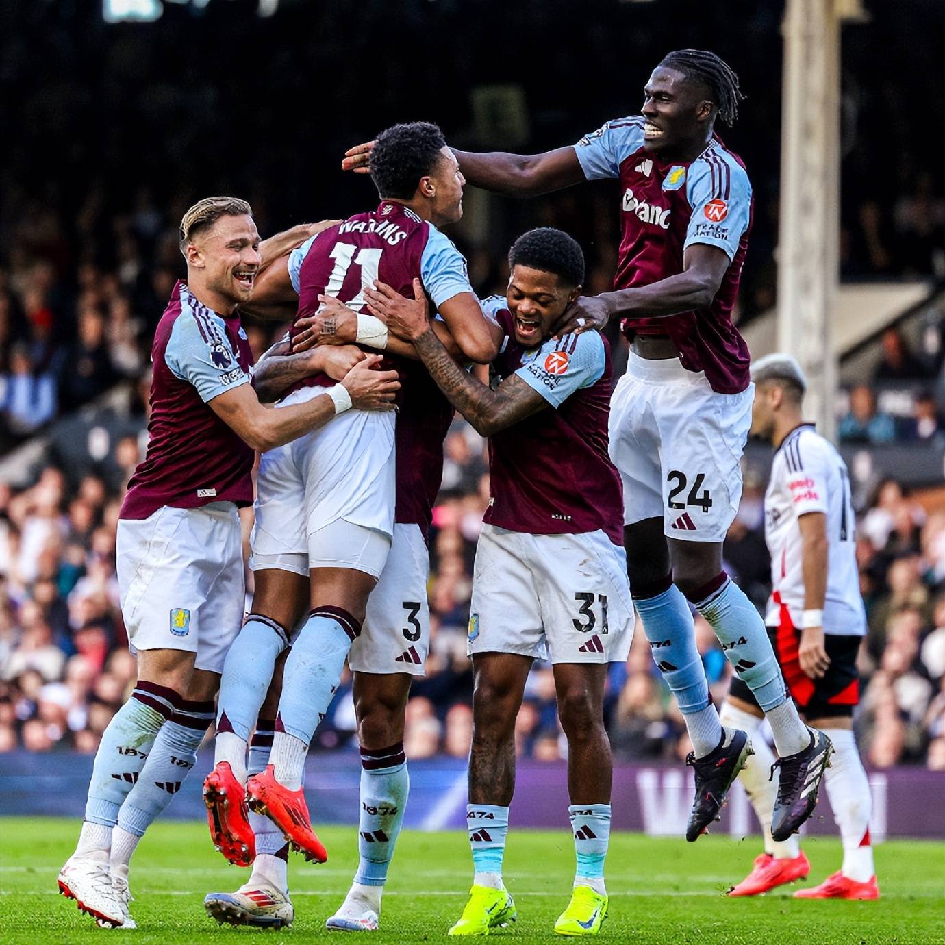 莱万多夫斯基爆冷击败切尔西，关键助攻引爆全场！的简单介绍